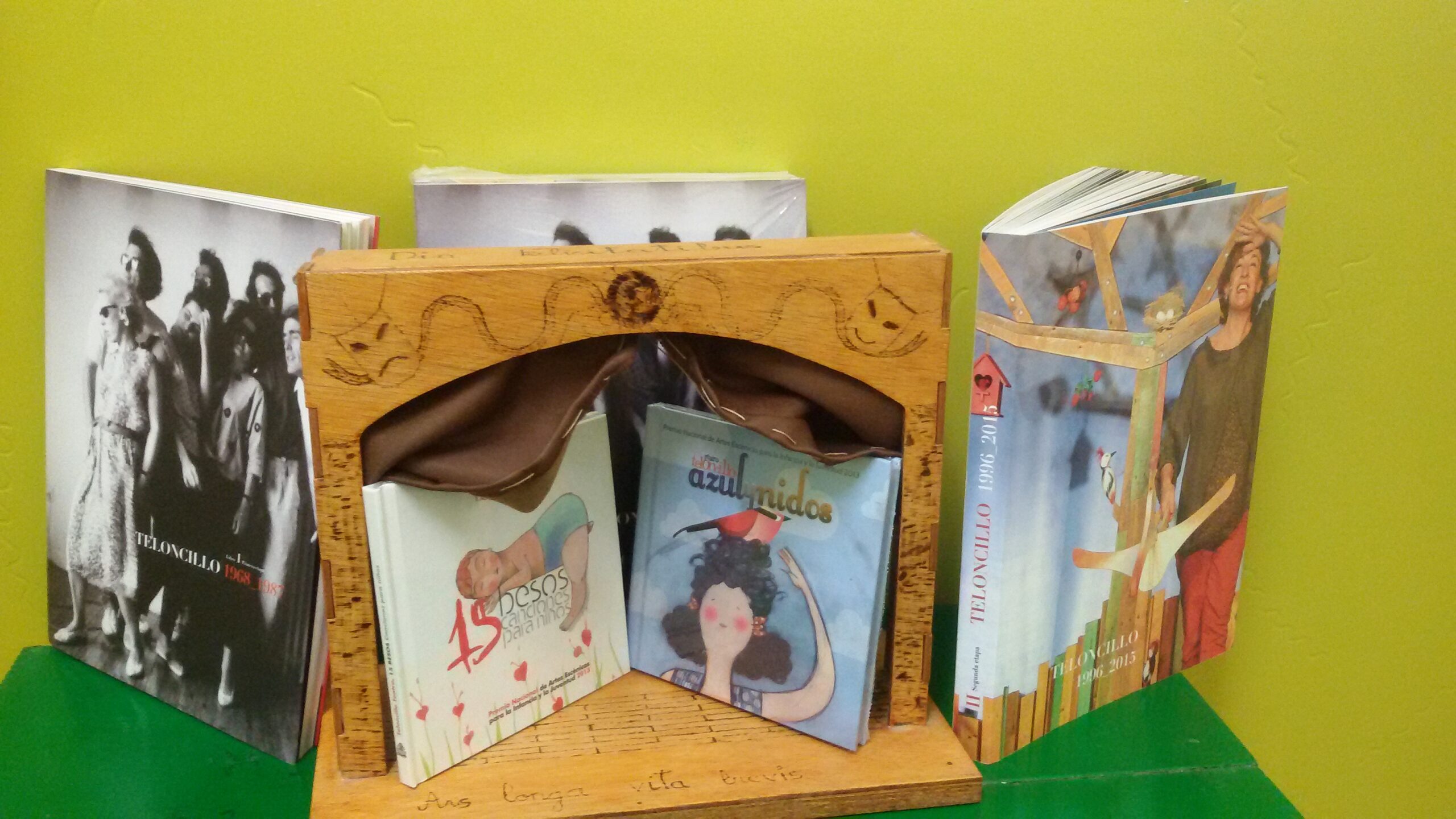 Teloncillo: Historia viva del teatro.